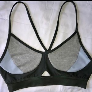 UNDER ARMOUR Unstoppable Bralette Sports Bra NWT